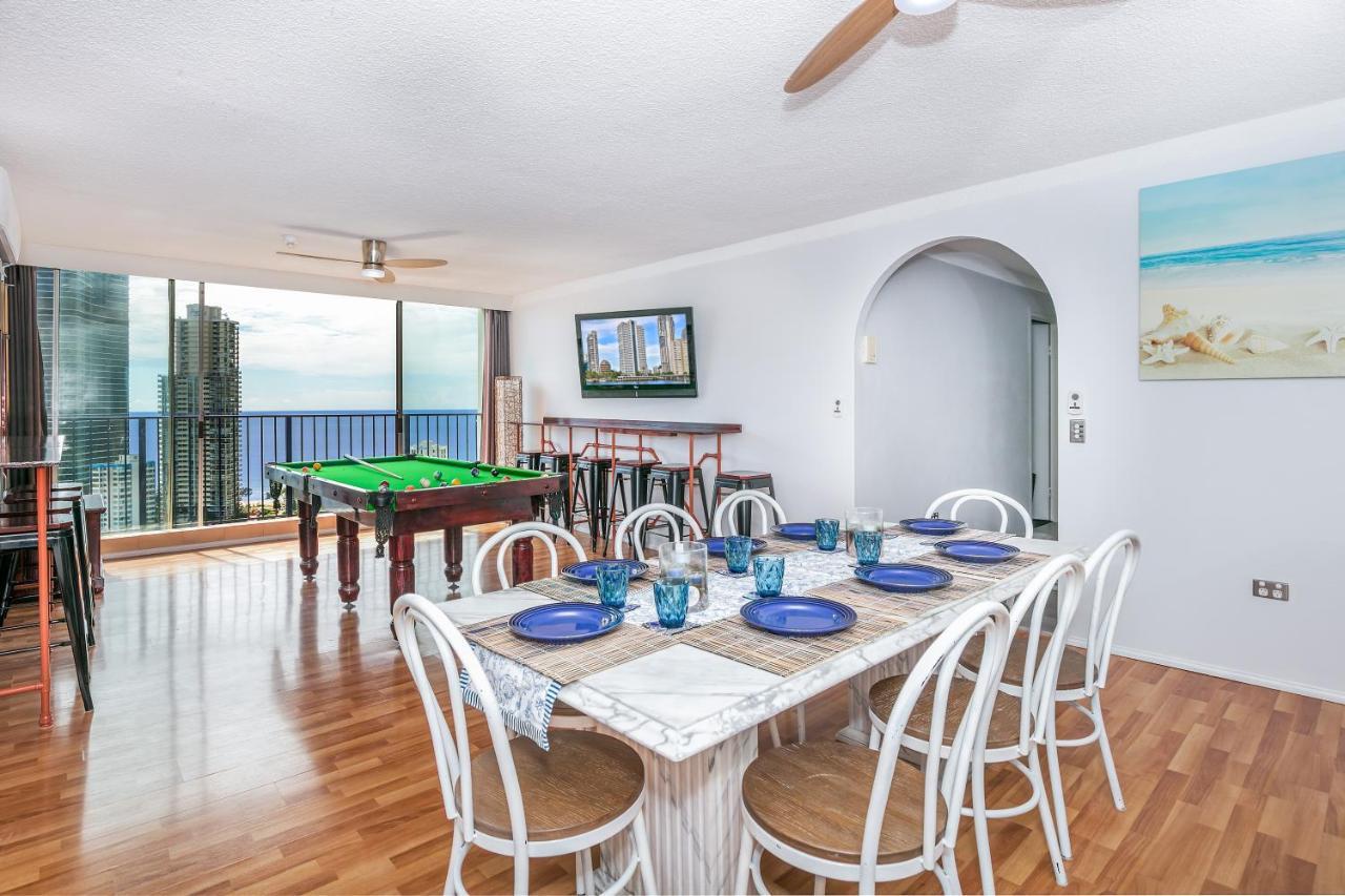 Apartment Snooker Surfers Paradise Gold Coast