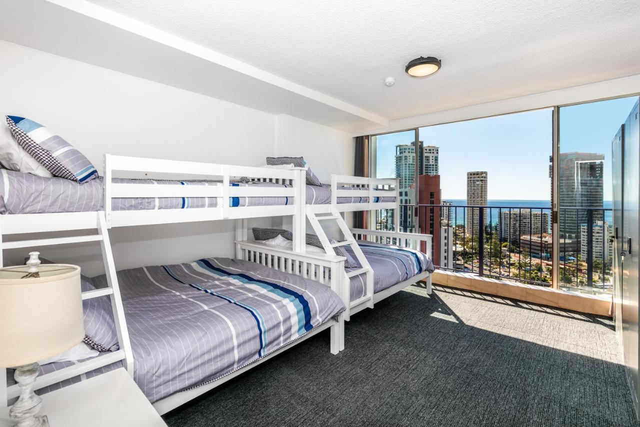 Snooker Surfers Paradise Apartment *