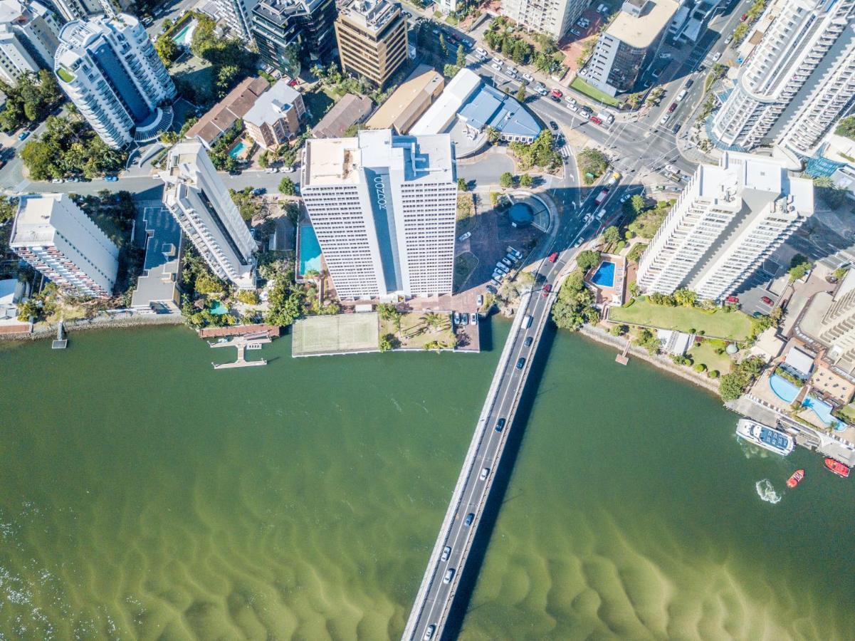 Snooker Surfers Paradise Apartment *